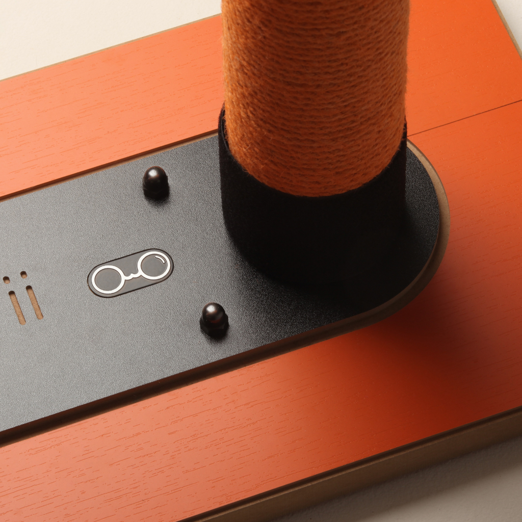 Close up of the base hardware and assembly details of the Nekono Torii cat scratcher.