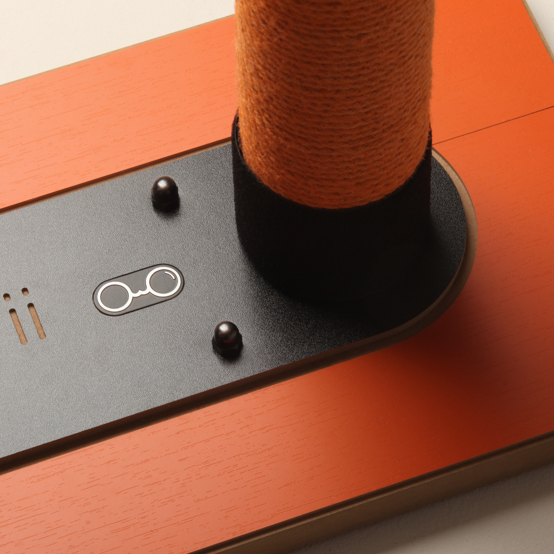 Close up of the base hardware and assembly details of the Nekono Torii cat scratcher.